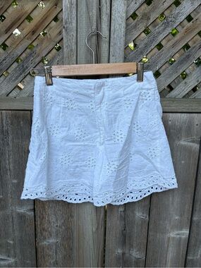 Isa & Ella Women's White Eyelet High-Waist Shorts